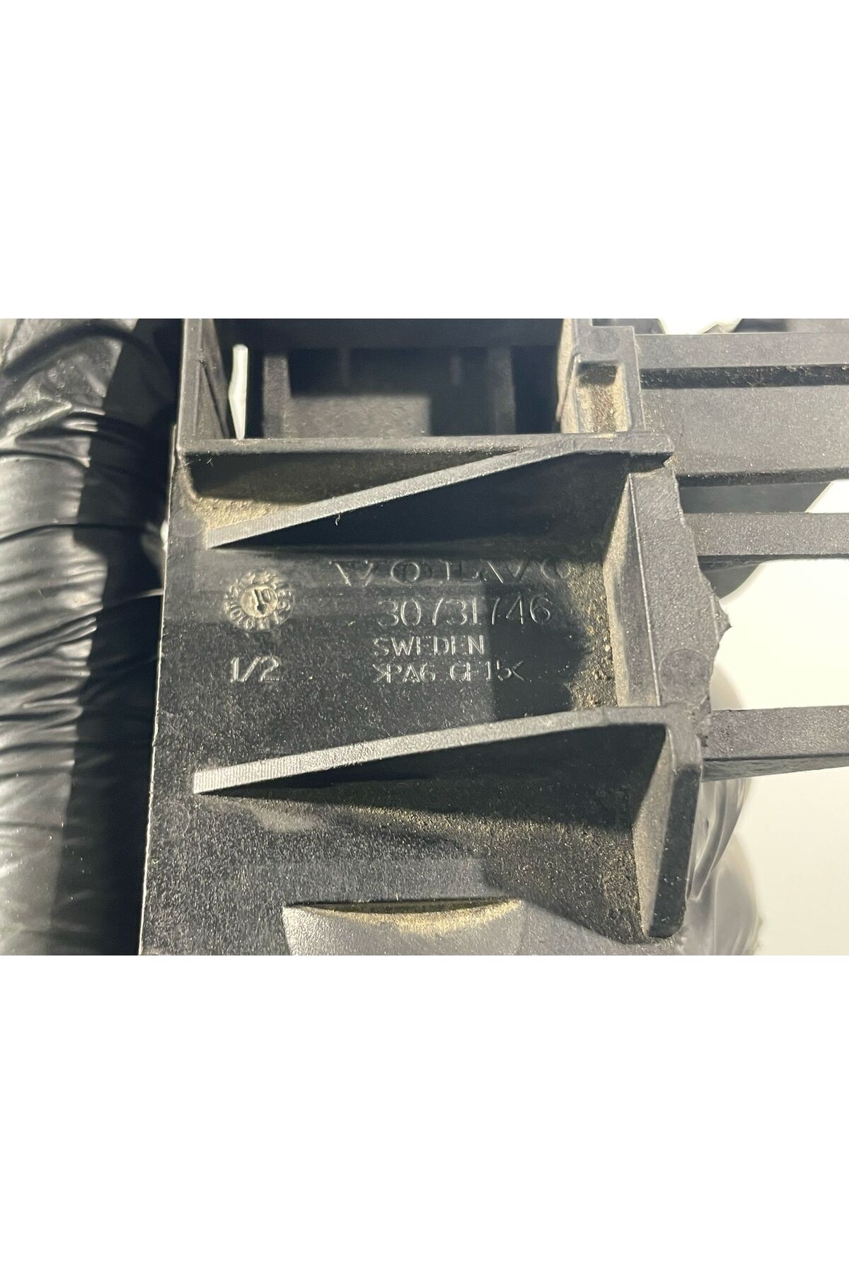 281003037 281003037