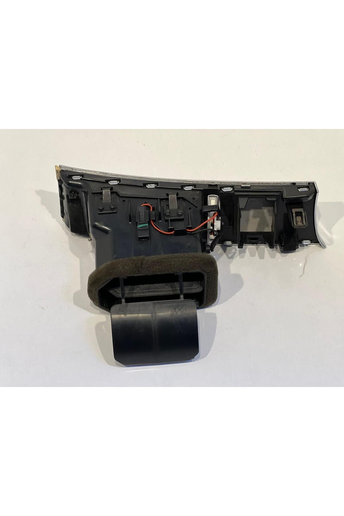 4F1820902D 4F1820901D AUDİ A6 KALORİFER IZGARASI (SAĞ) 4F1820902D 4F1820901D AUDİ A6 KALORİFER IZGARASI (SAĞ)