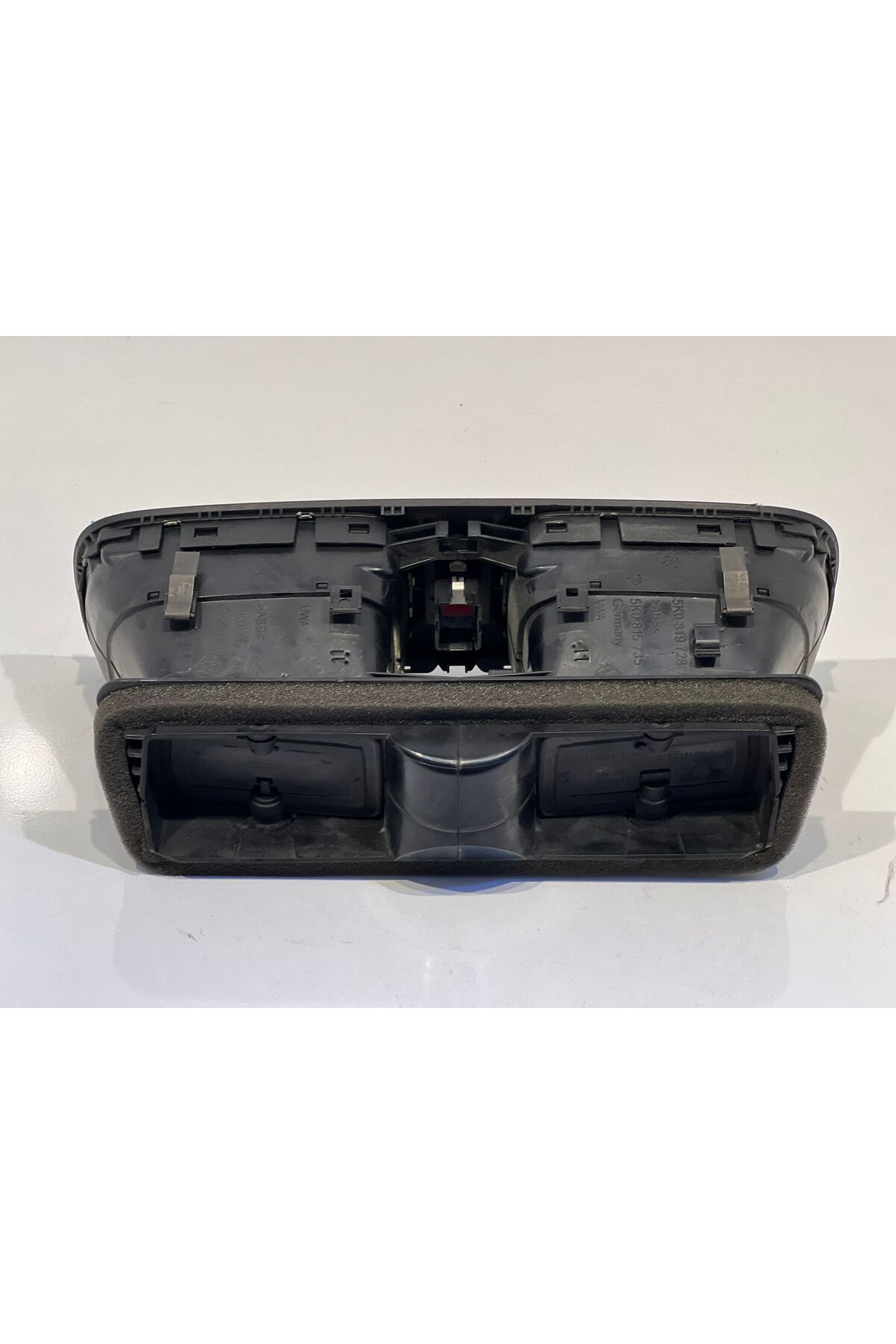 5K0815735D VOLKSWAGEN GOLF 6 KLİMA IZGARASI 5K0815735D VOLKSWAGEN GOLF 6 KLİMA IZGARASI