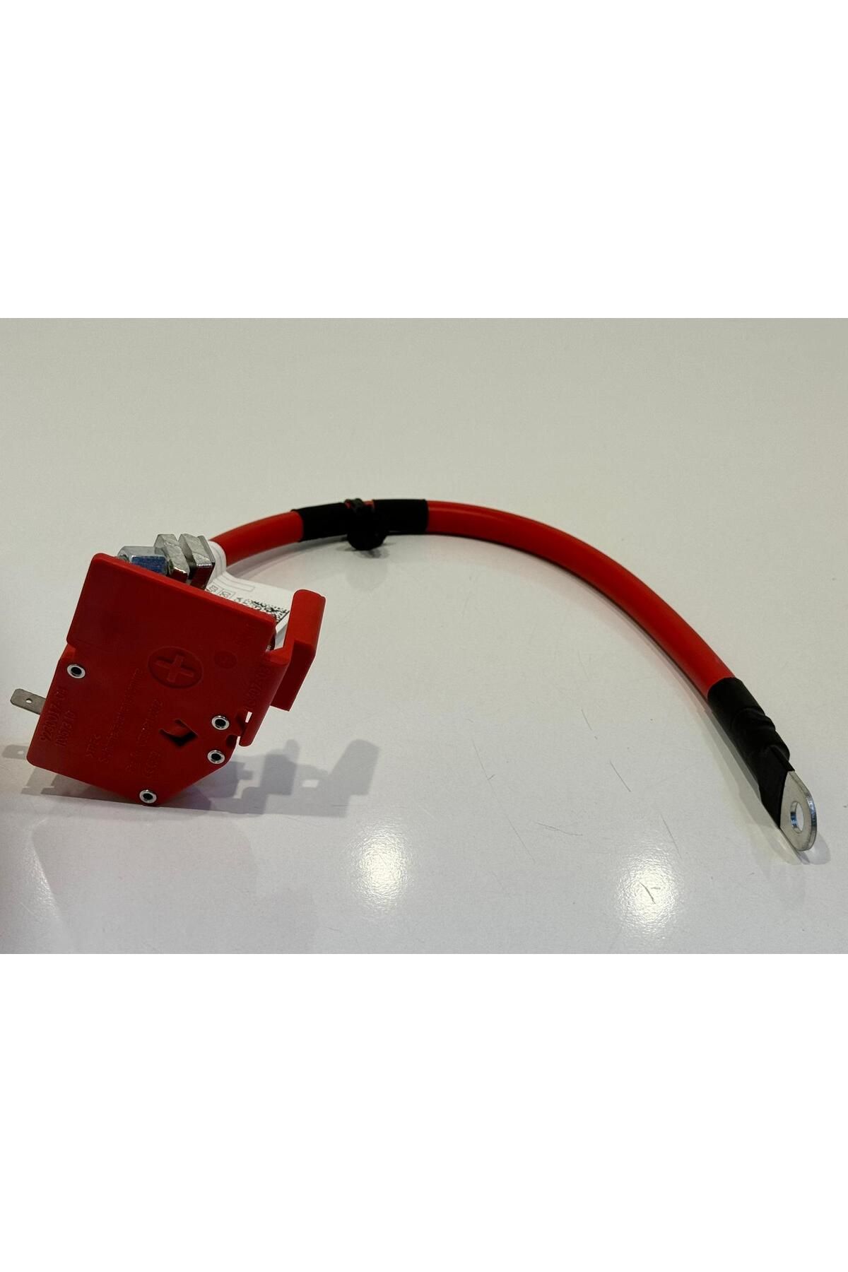 BMW G20 G22 G23 G82 AKÜ ARTI KUTUP BAŞI (+) BMW G20 G22 G23 G82 AKÜ ARTI KUTUP BAŞI (+)
