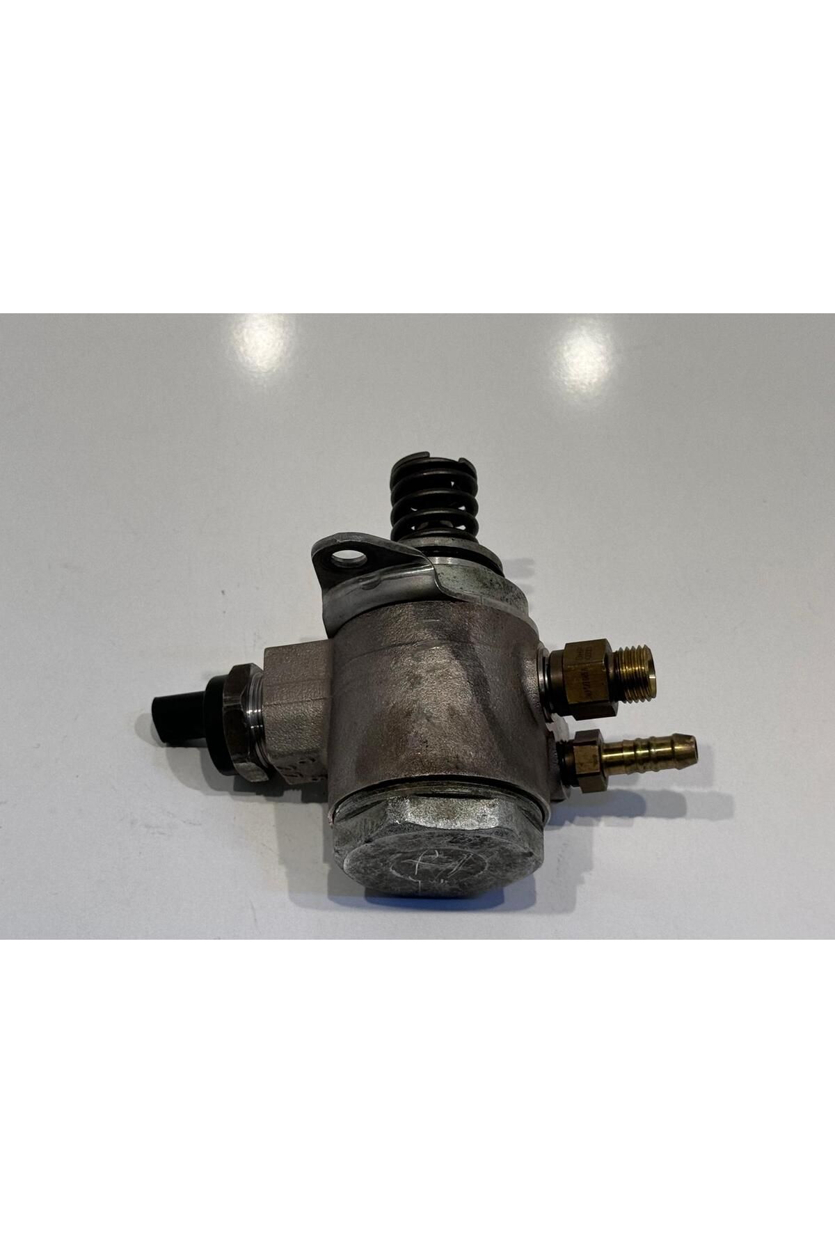 A1330700001 A1520700601 MERCEDES W176 AMG YÜKSEK BASINÇ POMPASI A1330700001 A1520700601 MERCEDES W176 AMG YÜKSEK BASINÇ POMPASI