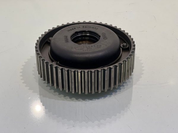 AUDİ A4 A6 Eksantrik Mili Dişlisi – Parça No: 06C109083D. Orijinal Audi motor dişlisi yedek parçası.
