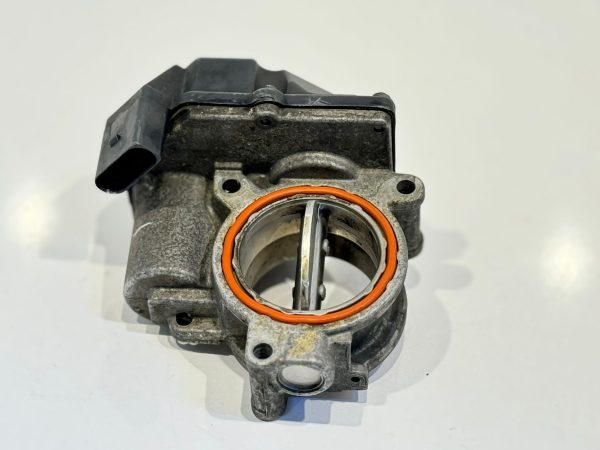 Audi gaz kelebeği A2C5324981 – A8 D3, A8 D4, Q7 ve VW Touareg (7P5, 7P6) modelleri ile uyumlu, VDO / Continental üretimi throttle body.
