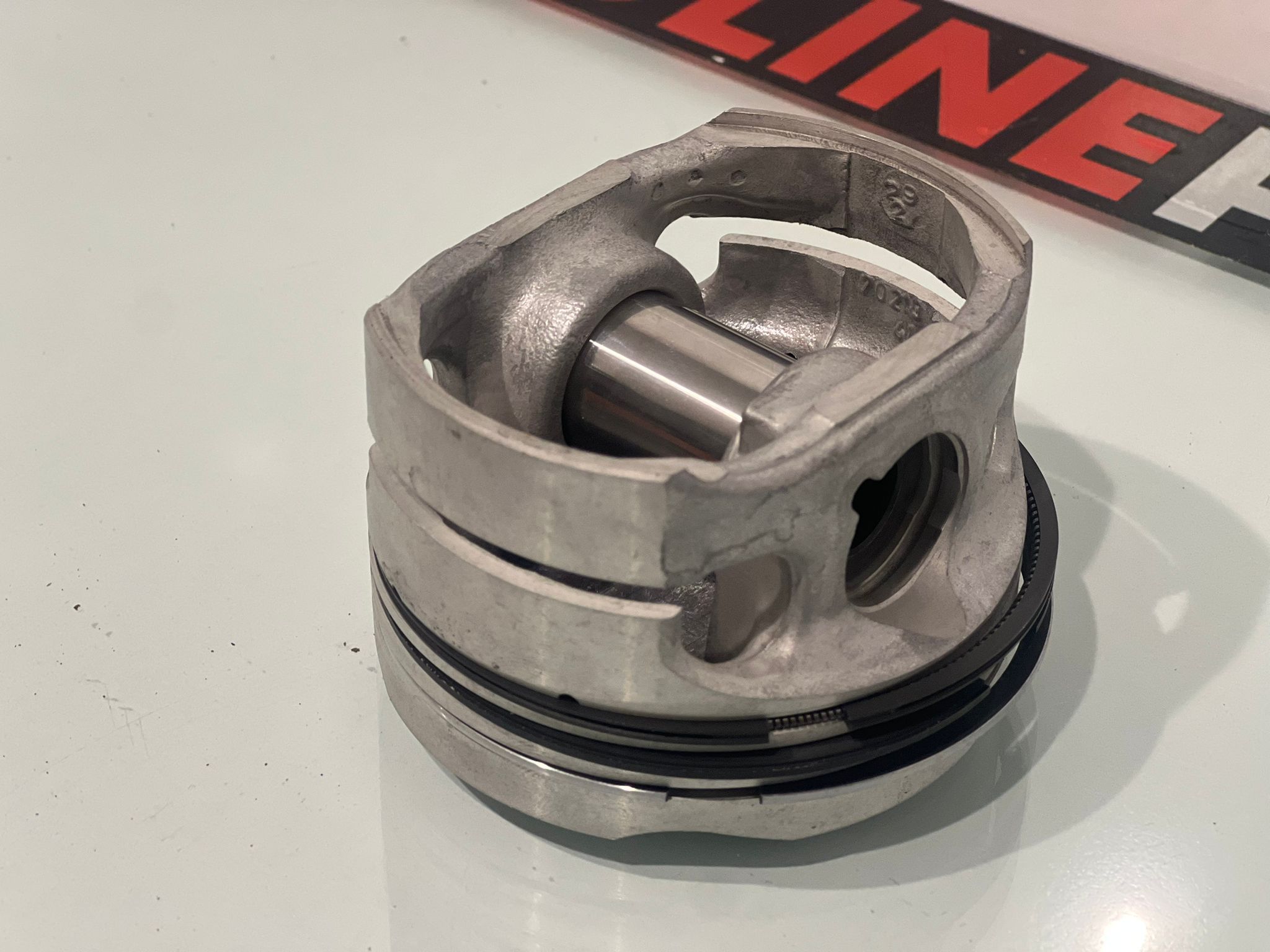 BMW 0.25 piston – 8770213025 / 11251437148, E36 E46 E39 uyumlu orijinal piston.