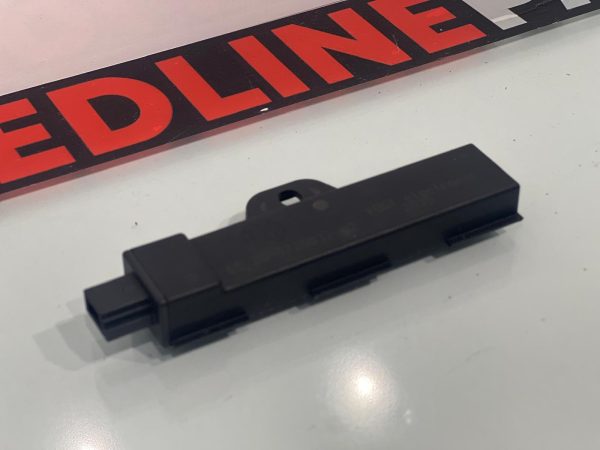 BMW F10 / F20 / F30 araç içi anten – 65209220832 / 9220832, orijinal anten modülü.