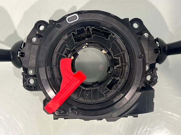 BMW F40 G31 G01 G08 Zemberek, Sinyal ve Silecek Kolu – Parça No: 5A596D4. Orijinal BMW direksiyon ve gösterge sistemi yedek parçası.