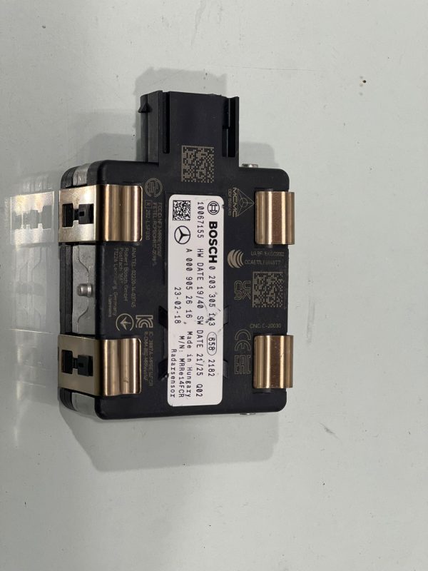 Mercedes W177 Ön Radar Beyni – Parça No: A0009052616 / 0009052616 / 0203305143. Orijinal ön radar sensör beyini yedek parçası.