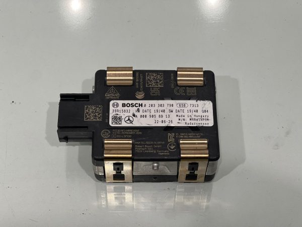 Mercedes W205 Ön Radar Sensör Beyni – Parça No: A0009058913. Orijinal ön radar sensör beyini yedek parçası.