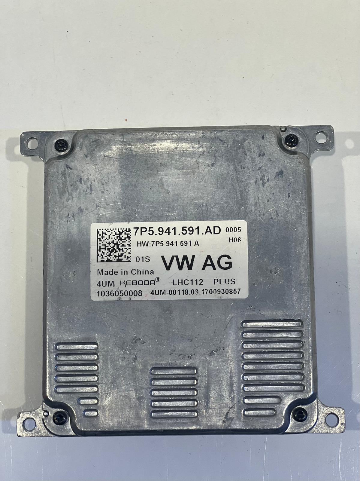 Seat Leon Ibiza LED Far Beyni – Parça No: 7P5941591AD. Orijinal LED far kontrol ünitesi.